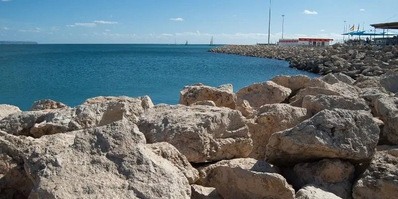 Offshore breakwater calms the exposed bay